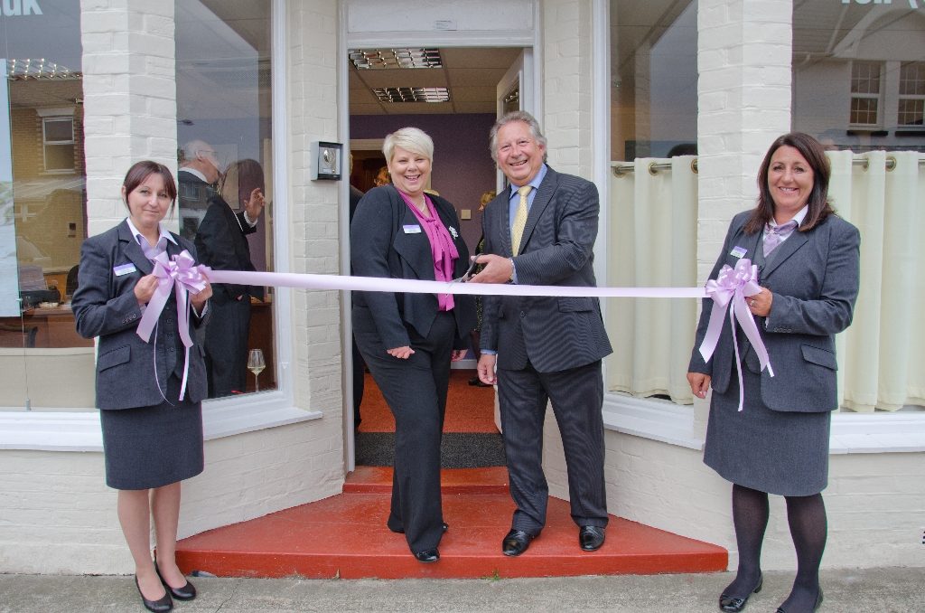 Cllr George Cameron officially opens the Freshwater branch of Co-operative Funeralcare