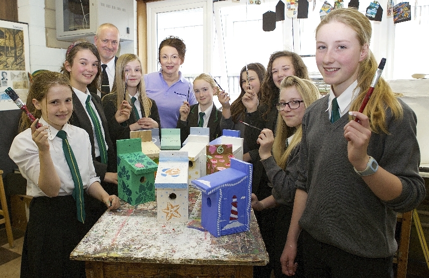 Medina College students decorate birdboxes for The Southern Co-operative stand at Riverfest (2)